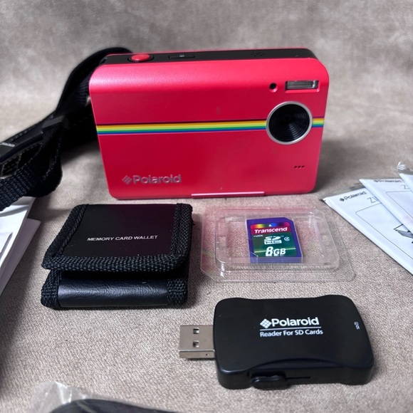 Polaroid Z2300 10MP Digital Instant Print Camera - Red (Z2300RC) No Charger - Picture 1 of 9